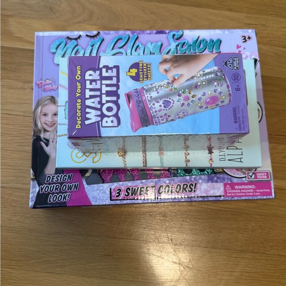 Girl’s Ultimate DIY Craft & Spa Gift Set birthday for girls NWT - Picture 8 of 9